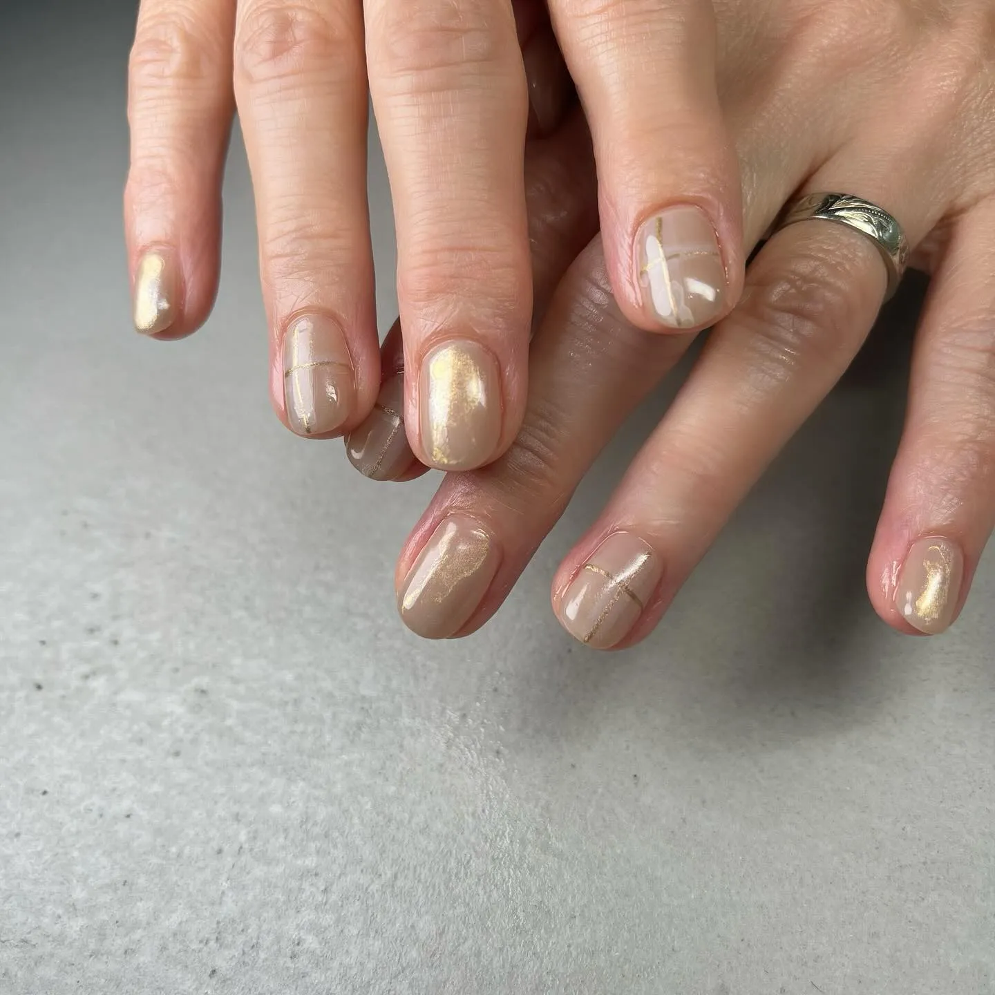 beige♡simple♡オフィスネイル￤横浜ニュアンスネイ...