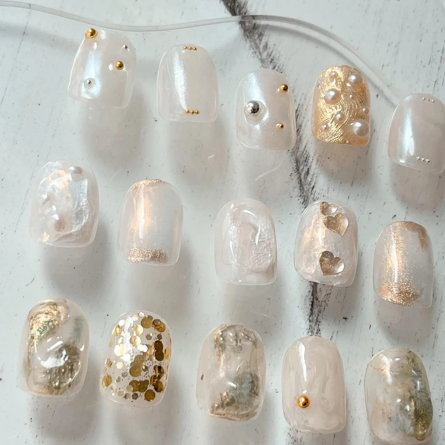 white×gold♡ホワイトゴールド￤横浜ニュアンスネイル...