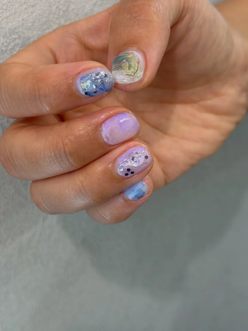 @and_benail  左右非対称デザイン